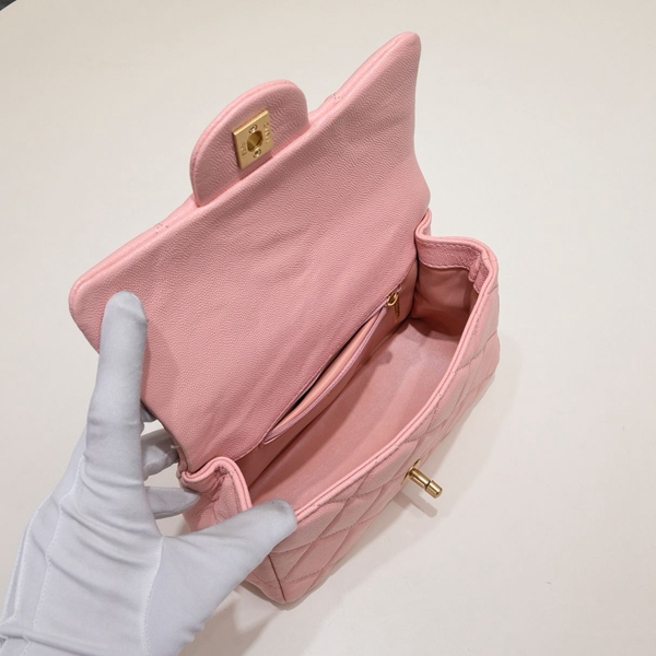 シャネルバッグ角部分ディテール